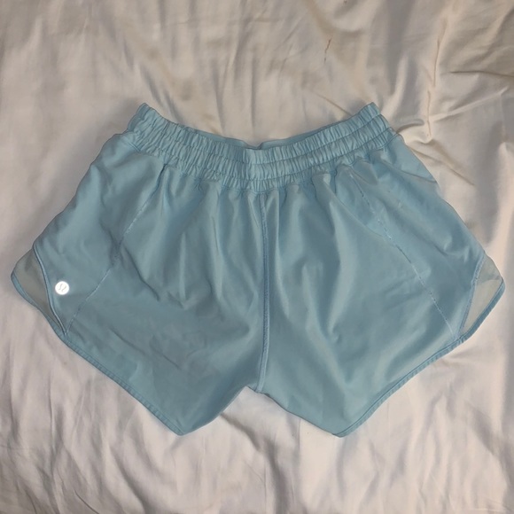 Lululemon Hotty Hot Shorts - Picture 2 of 3